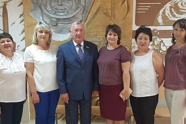 Депутаты проверяют готовность школ к учебному году